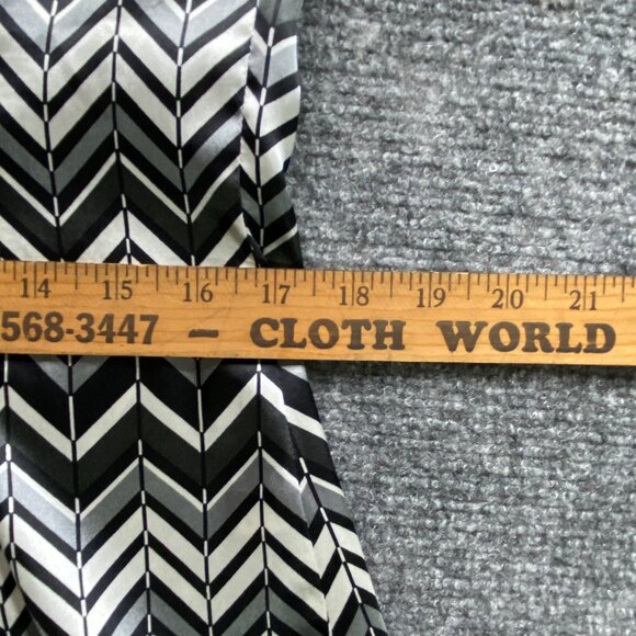 Ann Taylor‎ Shirt Women's 10 Black White Zigzag Button-Down Blouse Silky Office - Picture 11 of 11